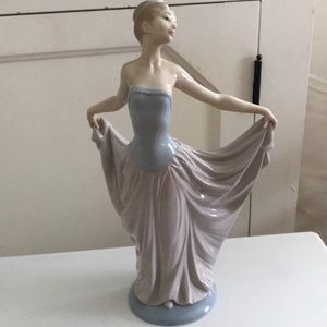 Mint authentic numbered Lladro ballerina